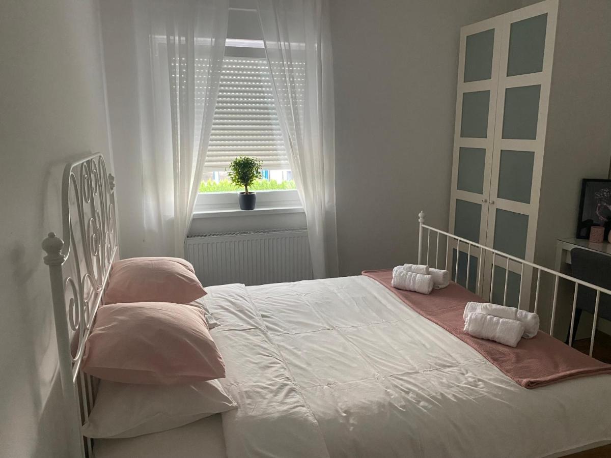 Penthouse West S Appartamento Varaždin Esterno foto